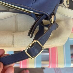Liz Claiborne Blue and Cream Shoulder Bags with Elegant Design